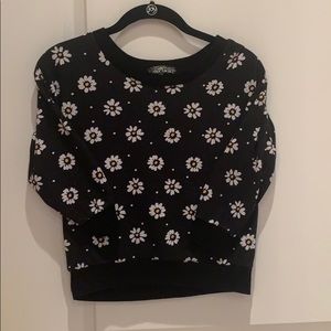 Black Mid-Sleeve Flower Shirt